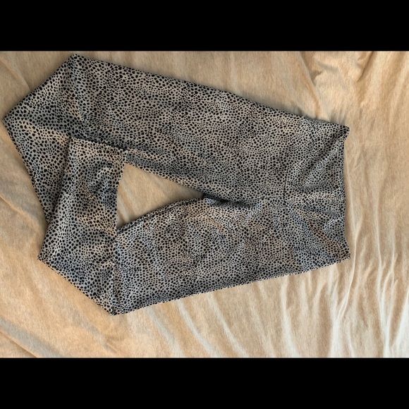 Snow leopard print leggings from sportchek - Picture 2 of 2